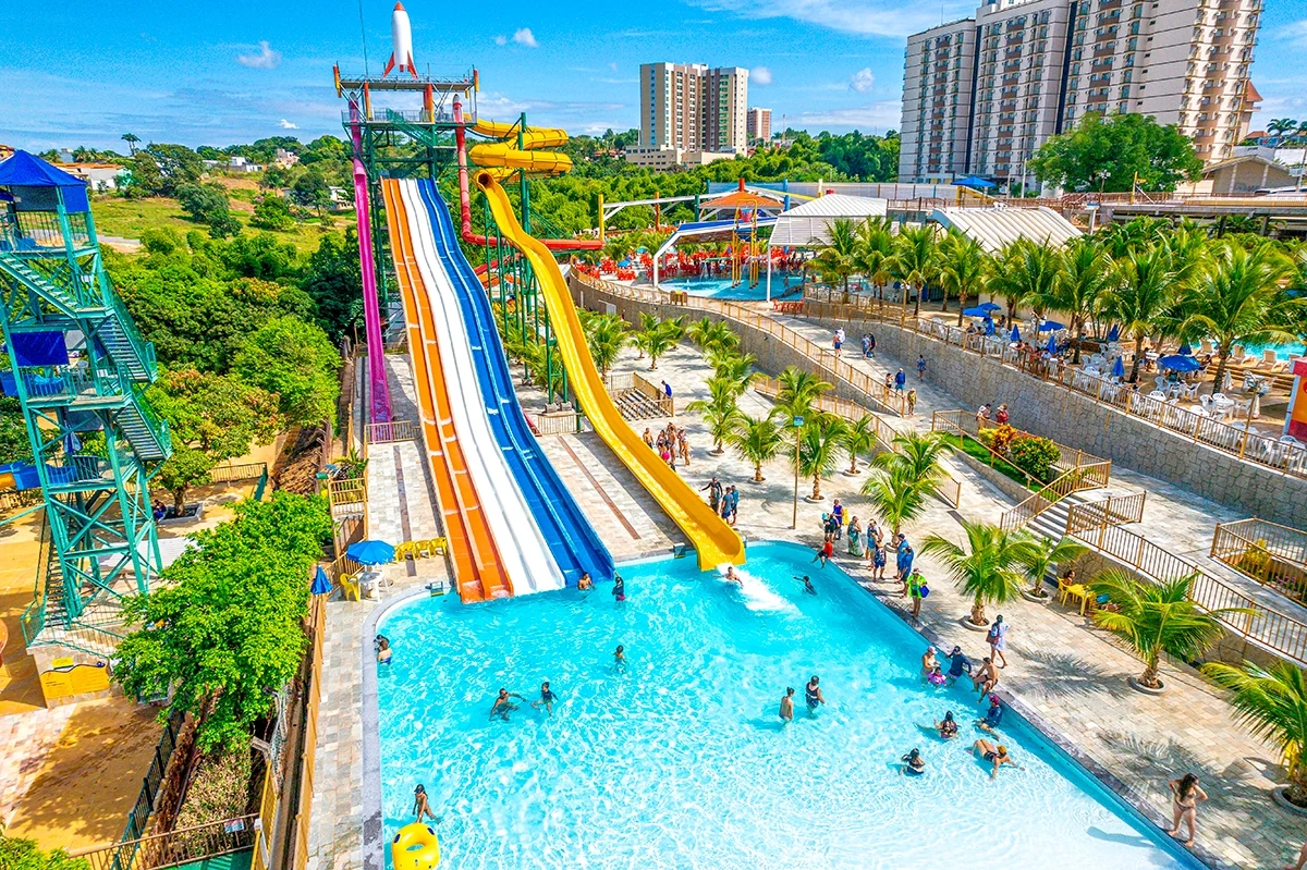 Caldas Novas — toboáguas e parque aquático