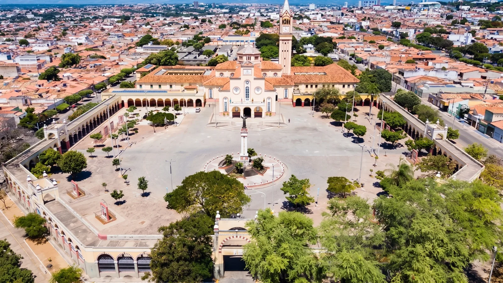 Juazeiro do Norte — centro religioso e basílica
